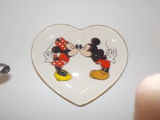 Disney Mickey Minnie Mouse Kissing Heart Shaped Ceramic Trinket Dish JCM picture