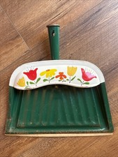 Vintage JV Reed Metal Dust Pan Green Flowers Tulip Louisville USA Made picture