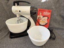 VTG 1950's Sunbeam Mixmaster Model 12 Stand Mixer & 2 Glasbake Bowls, 1 Owner picture