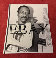 IKE TURNER original 1985 UPI wire photo comes out of hiding TINA TURNER picture