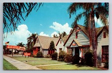 FL, St Petersburg, Earl Gresh Wood Parade and Floridays, Vintage Postcard picture
