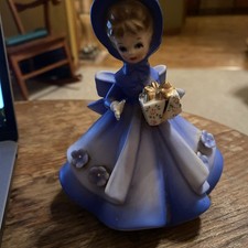 Vintage 1950's/60's Ceramic/Porcelain figurine imported by Arrant 5th Ave picture