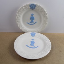 2 Wedgwood 1939 Friendship Makes Peace Plates Queen Elizabeth & King George VI picture