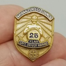 Vintage National Safety Council 25 Year Safe Driver Award Lapel Pin Brooch picture