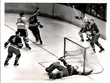 CGE5 1959 Orig Photo RANGERS GOALIE LORNE WORSLEY MISSES PUCK BLACK HAWKS GOAL picture