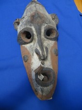 HUGE Vintage Papua New Guinea Hand Carved Sepik River Tribal Mask Tiki Type picture