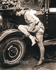 1920s Flapper Woman 💙 Vintage Car - 8x10 Publicity Photo - Historical picture