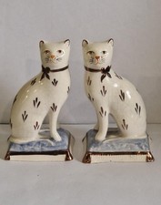 Pr of Rare Mid Century Staffordshire Ware Kent Cats on Cushions 10cms (25) picture