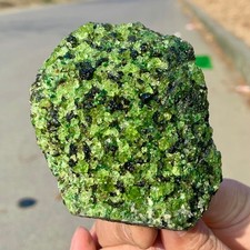 370G Natural and rare beautiful museum grade olive green olivine crystal picture