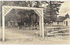 Grants Pass Oregon Pleasant valley Camp Modern Cabins RPPC Postcard picture
