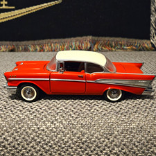 Franklin Mint Chevrolet 1957 Diecast Model Car Red w/ White Top. picture