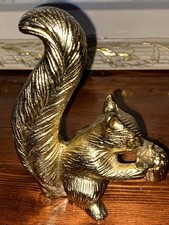 Squirrel holding a nut || Vintage heavy solid brass figurine picture
