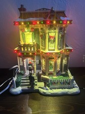 Lemax Christmas Village Christmas Eve Party  #75193 2017 Rare EUC Works Holiday picture
