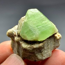 86 CT Terminated Natural Peridot Crystals  SpecimenFrom Pakistan picture