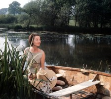 England 1960s British actress Vivien Leigh pictured lake Tickerage- Old Photo picture