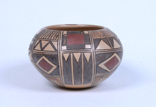 Fine Hopi Pottery signed 