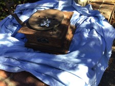 Victor Phonograph One barn find needs restoration, original old finish picture