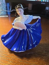 Vintage 1978 Royal Daulton Figurine Elain by Peggy Davies picture