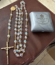 VINTAGE ROSARY VATICAN CRYSTAL GOLD TONE FACETED CRYSTAL AURORA BOREALIS W/CASE picture