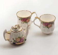 Vintage 1962 Royal Albert Old Country Roses Mini Table Teapot & Montrose Mug Set picture