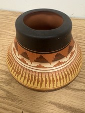 Navajo Signed JV (JV Garcia) Native American Indian Pueblo Art Pottery picture