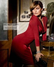 ACTRESS MARISKA HARGITAY - 8X10 PUBLICITY PHOTO (SP-284) picture