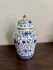Blue & White Chinoiserie Porcelain Ginger Jar Floral Scroll Gold Finial picture