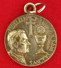 Vintage POPE PIUS X Medal POPE OF THE EUCHARIST Religious Catholic Pendant picture