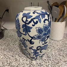 Chinoiserie vase picture