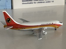 SMAC Seattle Model Aircraft TAAG Angola Airlines Boeing 737-200 1:400 D2-TBX picture