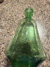 Vintage Green Glass Vase Nice Condition Estste Sale Find Does NOT Glow picture