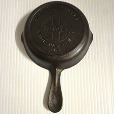 Vintage Griswold Cast Iron Frying Pan Skillet ERIE PA No.0 562 Long Handle Spout picture