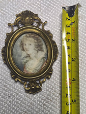 Antique Ornate Gold/Antique Brass Oval Metal Mini Frame lady portrait picture