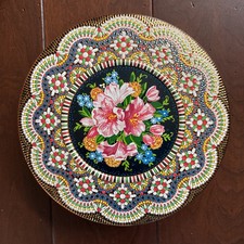 VINTAGE  DAHER MADE IN ENGLAND METAL TEXTURED MOSAIC FLORAL ROUND TIN 8” picture