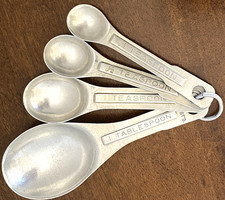 Vintage Aluminum Measuring Spoons U.S. ST'D. Set of 4 w/Original Keeper Ring picture