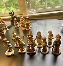 Hummel Vintage Lot Of 9 Figurines 4-4.5 In picture