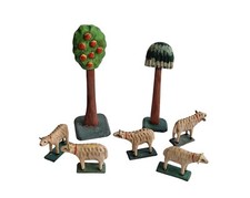 Grulicher Nativity Animals, 5 Sheep, 2 Trees, Wood Carved, 7 cm picture