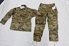 US ARMY FRACU COMBAT UNIFORM SET   MEDIUM REGULAR - NWT picture