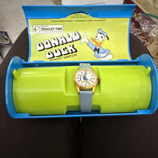 Vintage 1970s Bradley Donald Duck Disney Swiss Wind Up Watch w/ Original Case picture
