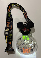 Disney Parks 2018 Halloween Mickey Mouse Mummy Goofy Light Up Medallion Laynard picture