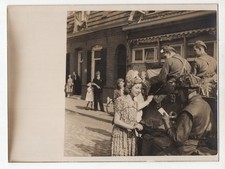 British Troops Liberate Eindhoven Dutch Town Soldiers Tank 4598 1944 Photo picture