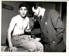 LD297 1953 Orig Photo MPLS MIDDLEWEIGHT JIM SCALZO PRE-FIGHT CHECK-UP YALE KATZ picture