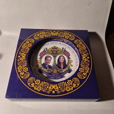 Royal Wedding Commemorative Plate Prince William and Catherine Middleton (M) picture