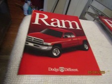Vintage 2000 Dodge Ram Pickup Trucks New Car Dealer OEM Brochure Catalog NOS picture
