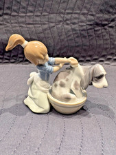 Lladro Figurine: 5455 Bashful Bather, Perfect Condition, includes box picture