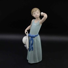 Lladro Pamela Tacado Girl Prissy Girl With Hat #5010 Vintage Retired picture