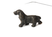 ANTIQUE 1920'S CAST IRON DOG COCKER SPANIEL 47MM LONG 29MM TALL picture