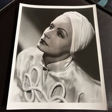 Greta Garbo Vintage  8x10 Photo 1960's Issued picture