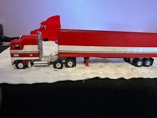 B J and the Bear K100 Aerodyne Tractor Trailer custom made 1/64 scale picture