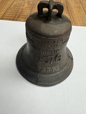 Vintage 1926 Philadelphia Sesquicentennial 1776 Liberty Bell Cast Iron Bank picture